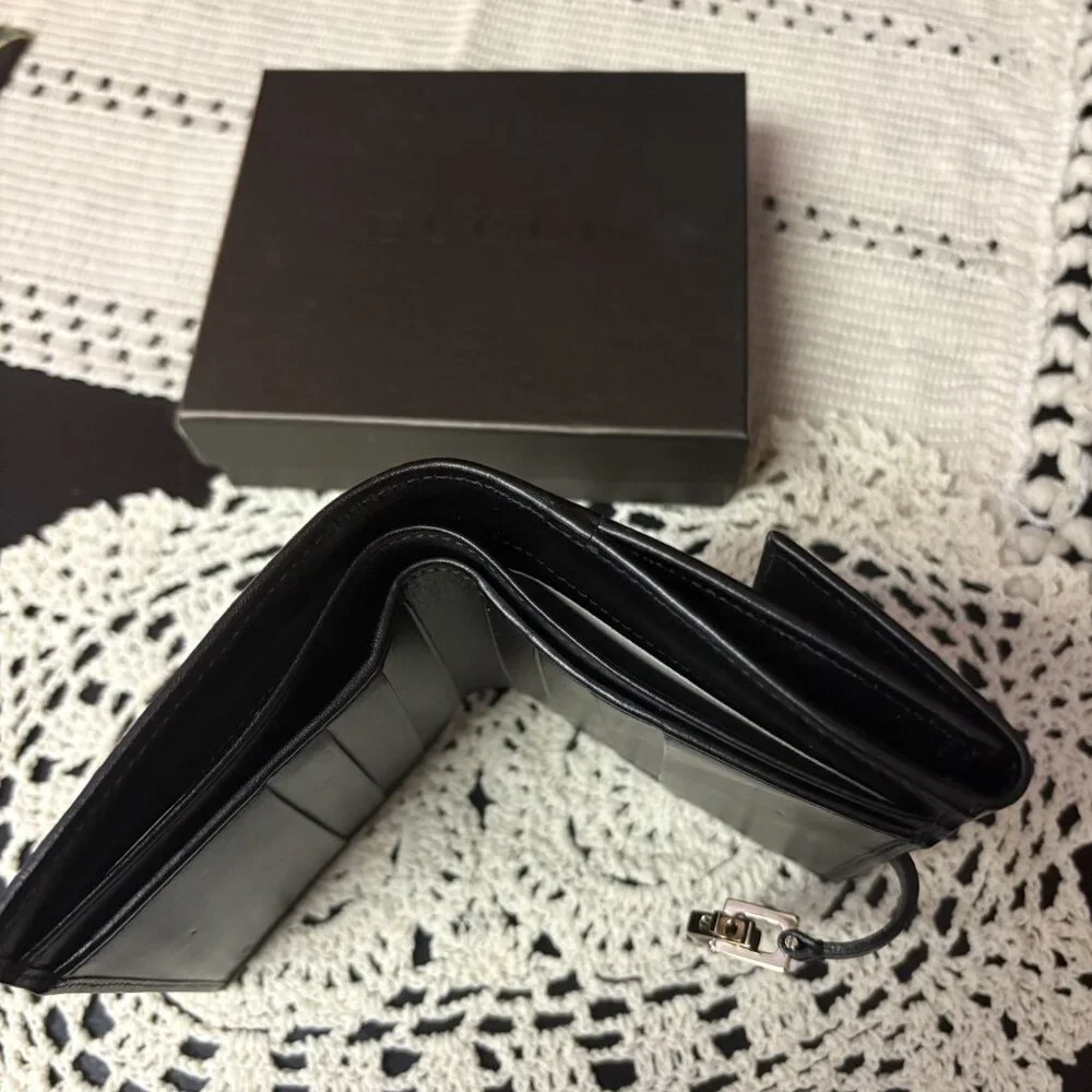 Gucci GG Canvas Wallet- Authentic- New in Box